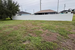 110 NW 24th Terrace, Cape Coral, FL 33993 - Photo 9
