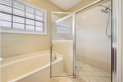 4685 Lakeside Ter, Davie, FL 33314 - Photo 29