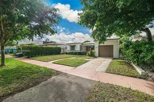 590 W 50th St, Miami Beach, FL 33140 - Photo 3