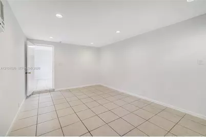 590 W 50th St, Miami Beach, FL 33140 - Photo 37