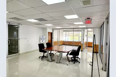 436 SW 8th St, Miami, FL 33130 - Photo 5