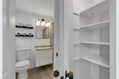7300 Byron Ave #16, Miami Beach, FL 33141 - Photo 3