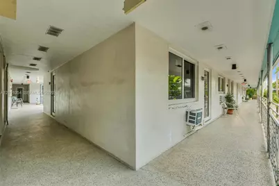 7300 Byron Ave #16, Miami Beach, FL 33141 - Photo 19