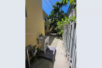 8024 Harding Ave #1, Miami Beach, FL 33141 - Photo 43
