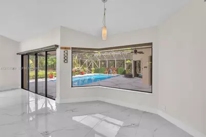 1025 Creekford Dr, Weston, FL 33326 - Photo 31