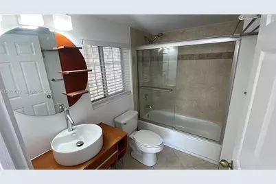 2005 SE 10th Ave #417, Fort Lauderdale, FL 33316 - Photo 9