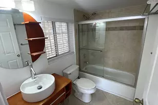 2005 SE 10th Ave, Fort Lauderdale, FL 33316 - Photo 9