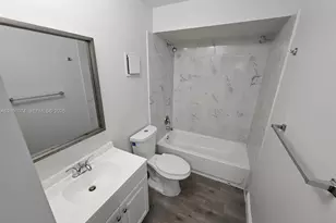 1091 N Hiatus Rd, Pembroke Pines, FL 33026 - Photo 13