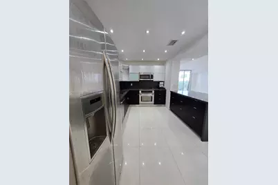 5825 Collins Ave #J4, Miami Beach, FL 33140 - Photo 17