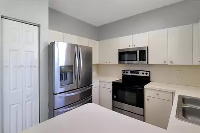 373 NE 26th Pl #201, Homestead, FL 33033 - Photo 5