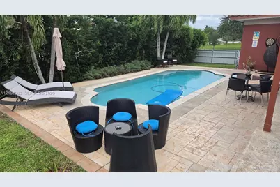 8065 SW 205th Ter, Cutler Bay, FL 33189 - Photo 27