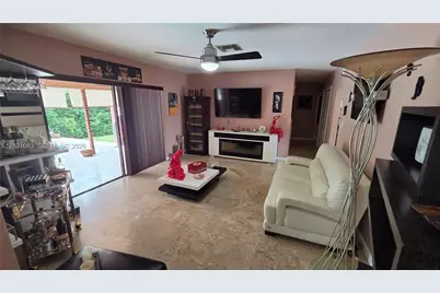 8065 SW 205th Ter, Cutler Bay, FL 33189 - Photo 23
