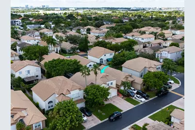 9776 NW 30th St, Doral, FL 33172 - Photo 59