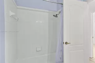 9776 NW 30th St, Doral, FL 33172 - Photo 47