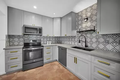 121 NW 55th St #0, Oakland Park, FL 33309 - Photo 17