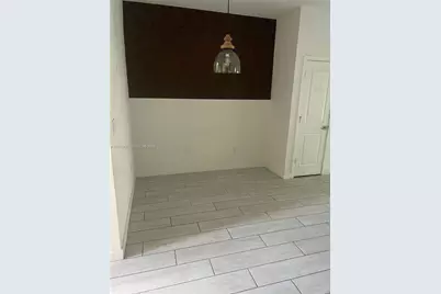 793 SE 19th St, Homestead, FL 33034 - Photo 5