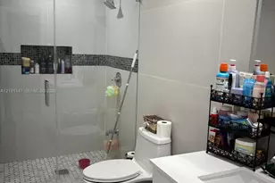 164 NE 169th St, North Miami Beach, FL 33162 - Photo 13