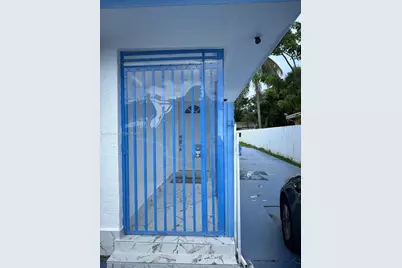 164 NE 169th St, North Miami Beach, FL 33162 - Photo 5