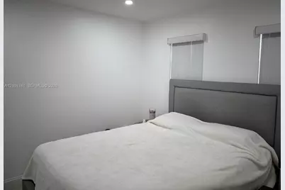 164 NE 169th St, North Miami Beach, FL 33162 - Photo 15