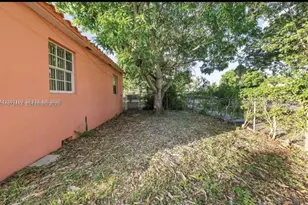5300 SW 6th St, Miami, FL 33134 - Photo 3