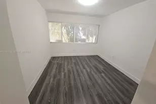 7435 Byron Ave, Miami Beach, FL 33141 - Photo 15