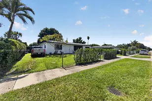 9840 SW 166th St, Miami, FL 33157 - Photo 9