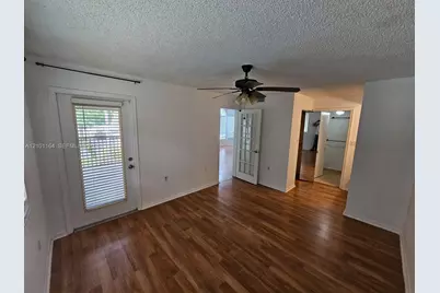 2206 Glenmoor Dr #2206, West Palm Beach, FL 33409 - Photo 9