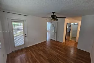 2206 Glenmoor Dr, West Palm Beach, FL 33409 - Photo 9