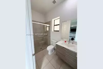15835 NW 87th Ct, Miami Lakes, FL 33018 - Photo 9