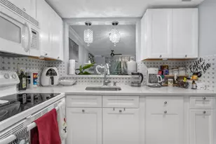 9090 Lime Bay Blvd, Tamarac, FL 33321 - Photo 7