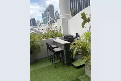 1750 N Bayshore Dr #1112, Miami, FL 33132 - Photo 3