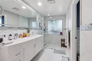 7532 S Pinewalk Dr S, Margate, FL 33063 - Photo 13