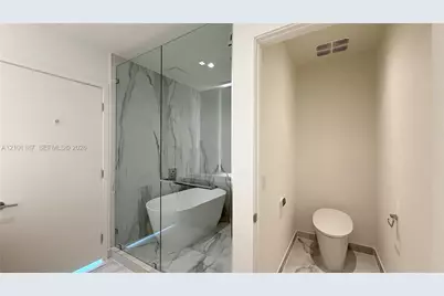 1400 Biscayne #802, Miami, FL 33132 - Photo 15