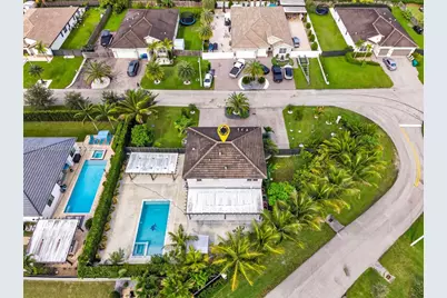 19815 SW 132nd Ct, Miami, FL 33177 - Photo 15