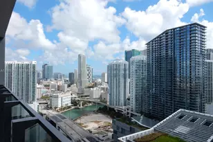 88 SW 7th St, Miami, FL 33130 - Photo 3