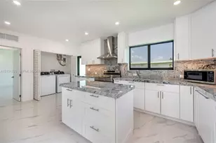 1621 S Treasure Dr, North Bay Village, FL 33141 - Photo 7