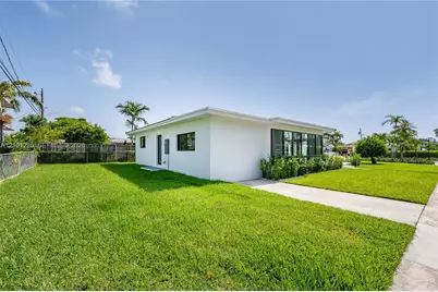 1621 S Treasure Dr, North Bay Village, FL 33141 - Photo 29