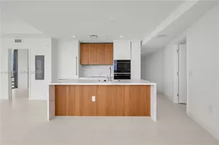 1400 Biscayne, Miami, FL 33132 - Photo 3