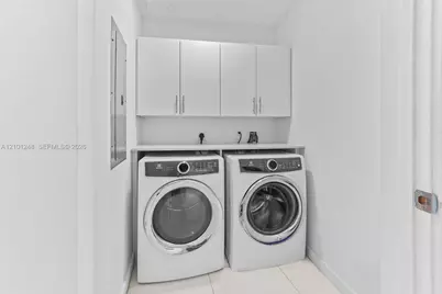851 NE 1st Ave #2601, Miami, FL 33132 - Photo 13