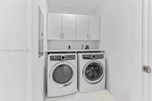 851 NE 1st Ave, Miami, FL 33132 - Photo 13