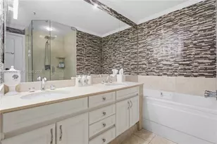 808 Brickell Key Dr, Miami, FL 33131 - Photo 13