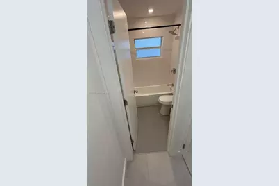 780 NE 122nd St #3, North Miami, FL 33161 - Photo 17
