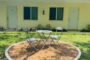 780 NE 122nd St, North Miami, FL 33161 - Photo 3