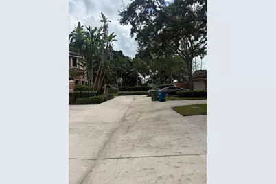 2835 Kinsington Cir #15-3, Weston, FL 33332 - Photo 31