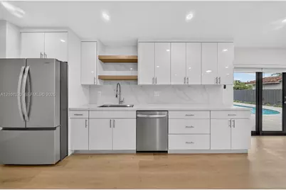 7020 Bamboo St, Miami Lakes, FL 33014 - Photo 7