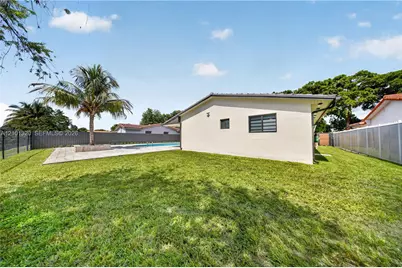 7020 Bamboo St, Miami Lakes, FL 33014 - Photo 25