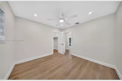 7020 Bamboo St, Miami Lakes, FL 33014 - Photo 11
