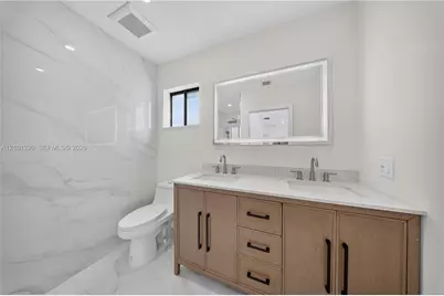 7020 Bamboo St, Miami Lakes, FL 33014 - Photo 15