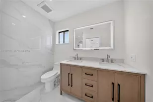 7020 Bamboo St, Miami Lakes, FL 33014 - Photo 15