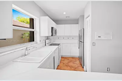 14613 SW 155th Pl, Miami, FL 33196 - Photo 5